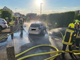 13.05.2025 Bild 2 Brand E-Auto Buchholz