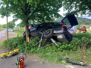 abgestütztes Unfallfahrzeug, Brandschutz